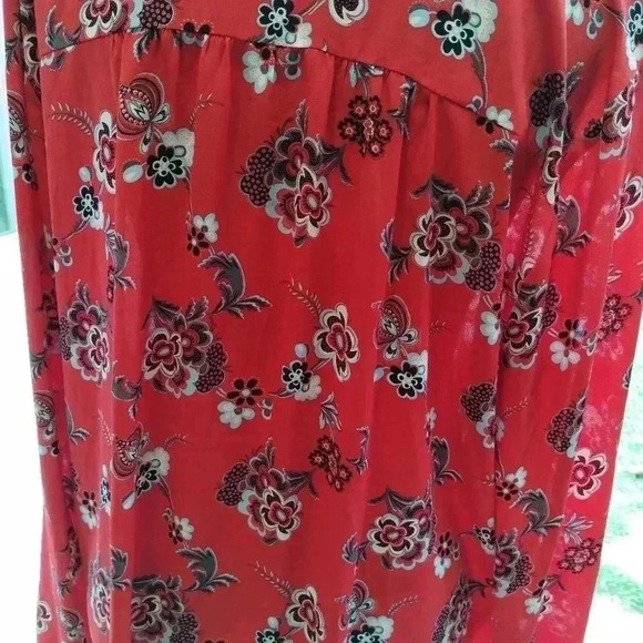 LOFT Floral Bib Front Blouse Red Small - Picture 10 of 10